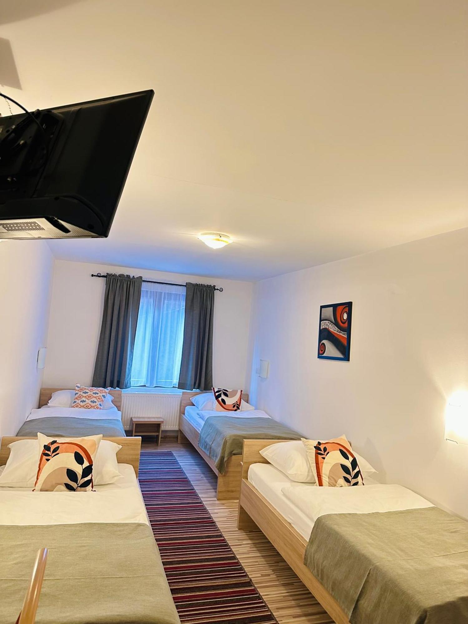 Motel Stovrela Cazin Eksteriør bilde